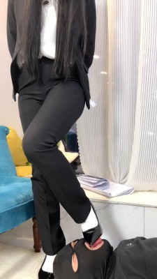 【网盘】【羊羊】剧情-老师与学生-高跟白袜-骑马爬行/踩踏/闻舔原味 bf29292