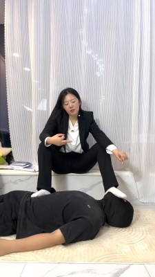 【网盘】【羊羊】剧情-老师与学生-高跟白袜-骑马爬行/踩踏/闻舔原味 bf29292