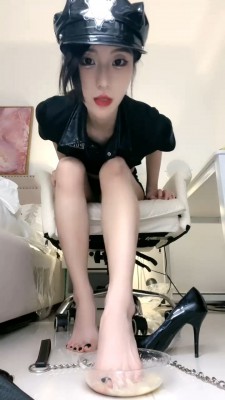 【网盘】【优甜大大】第一视角制服诱惑-口吐喂食 bf29527