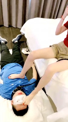 【网盘】【尤黎】喝漱口水/吃鼻涕/狗姿势舔圣水 bf29820