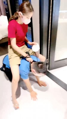 【网盘】【尤黎】喝漱口水/吃鼻涕/狗姿势舔圣水 bf29820