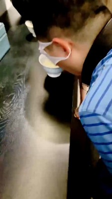 【网盘】【尤黎】喝漱口水/吃鼻涕/狗姿势舔圣水 bf29820