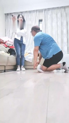 【网盘】【嘉妮】下跪伺候-胯下辱/踩踏/臭脚捂脸 bf29582