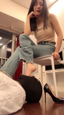 【网盘】【宝爷】库里丝S深喉/红巾伺候 bf30142