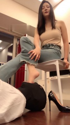 【网盘】【宝爷】库里丝S深喉/红巾伺候 bf30142