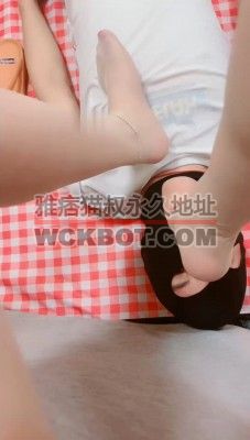 【网盘】【木子大大】美容院S-闻舔肉丝高跟/耳光踩踏/插嘴 bf34481