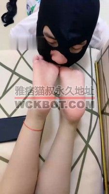 【网盘】【靖瑶】原味黑丝高跟裸足辱地毯 bf32190