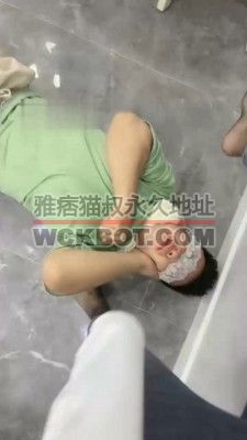 【网盘】【辣姐】黑丝高跟恋足调/磕头伺候 JS23092304