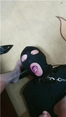 【网盘】【2024-11-04】【灵魂晴】狗链遛狗/高跟碾压狗爪踩踏喂食 JS241023-35