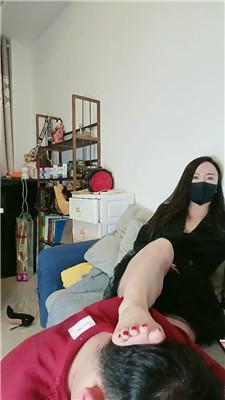 【网盘】【2024-11-04】【昆明金蛰】裸足美腿踩脚垫 JS241021-12