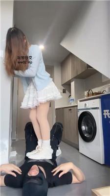 【网盘】【2024-11-04】【狗哥】路边开发-小白鞋白袜踩踏/连环踢裆 bf46214