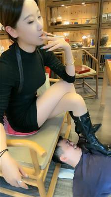 【网盘】【2024-11-04】【沅芷大人】高跟皮靴桌底蹂躏圈养家奴 bf46250