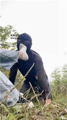 【网盘】【2024-11-04】【红颜】户外调-胯下辱舔脏鞋/白袜气味辱【完整版】JS241028-47