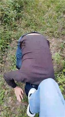 【网盘】【2024-11-04】【红颜】户外调-胯下辱舔脏鞋/白袜气味辱【完整版】JS241028-47