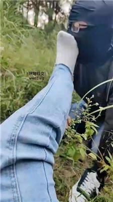 【网盘】【2024-11-04】【红颜】户外调-胯下辱舔脏鞋/白袜气味辱【完整版】JS241028-47