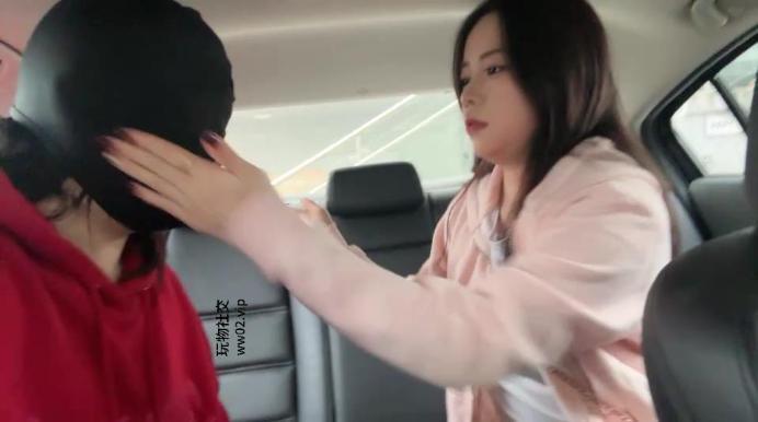 【网盘】【2024-11-04】【素人挖掘机】开发路边小姐姐白袜虐 bf46334