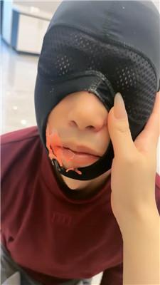 【网盘】【2024-11-04】【辣姐】磕头求虐/舔高跟肉丝/掐乳抽耳光/滴蜡 JS241101-10