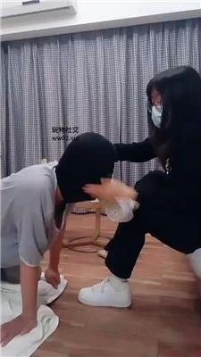 【网盘】【2024-11-26】【奇了怪了】高跟全体重踩踏/骑马/小白鞋白袜气味辱 bf46666