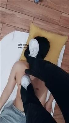 【网盘】【2024-11-26】【奇了怪了】高跟全体重踩踏/骑马/小白鞋白袜气味辱 bf46666