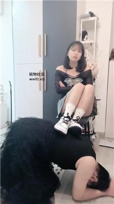 【网盘】【2024-11-26】【梦中女王】小白鞋白袜踩CD/骑马转胯 bf46757