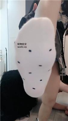 【网盘】【2024-11-26】【梦中女王】小白鞋白袜踩CD/骑马转胯 bf46757