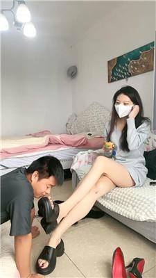 【网盘】【2024-11-26】【佳佳】裸足蹂躏/碾压狗爪/圣水泡面 bf46818