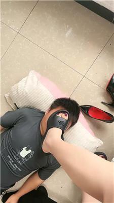 【网盘】【2024-11-26】【佳佳】裸足蹂躏/碾压狗爪/圣水泡面 bf46818