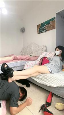 【网盘】【2024-11-26】【佳佳】裸足蹂躏/碾压狗爪/圣水泡面 bf46818