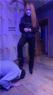 【网盘】【2024-11-28】【魔鬼天使】跪舔脏长靴/鞭打踩踏【双视角版】JS241110-8