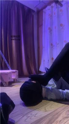 【网盘】【2024-11-28】【魔鬼天使】跪舔脏长靴/鞭打踩踏【双视角版】JS241110-8