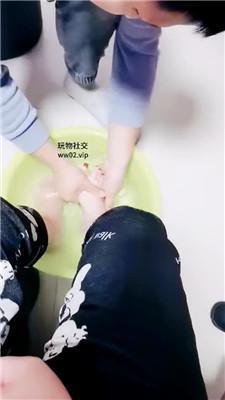 【网盘】【2024-11-28】【一璇】圈养奴伺候主人就寝 JS241110-23