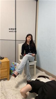 【网盘】【2024-11-28】【小凤梨】内裤套头玩虐贱母畜 bf46856