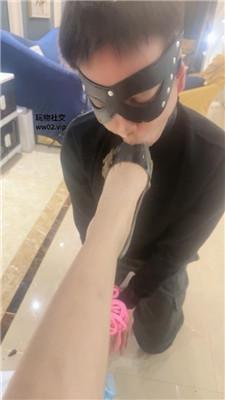 【网盘】【2024-11-28】【Joy】捆绑-清理超脏泥巴鞋底/中指鄙视 JS241112-24