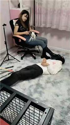 【网盘】【2024-11-28】【苏苏】双S-骑马狗爬/sp鞭打/舔脏鞋 bf49940