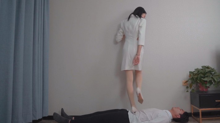 【网盘】8位圈外小白素人踩踏 YC-220117-7