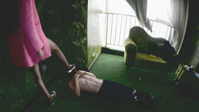 【网盘】『奴隶岛』—萱萱帆布鞋脚下的出气包