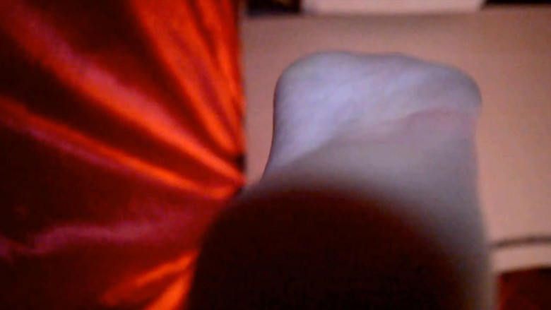 【网盘】『奴隶岛』—萱萱第一视角POV调教舔玉足