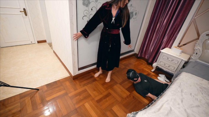 【网盘】『奴隶岛』—刺激丝足“地下情” k754361564-220104