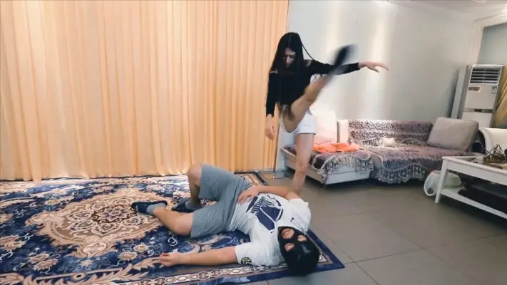 【网盘】〖H.P.L栖心之栈〗—芷晴腿踢格斗