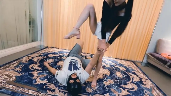 【网盘】〖H.P.L栖心之栈〗—芷晴腿踢格斗