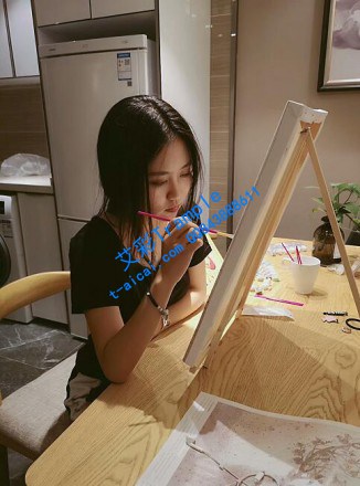 【网盘】【画师女主】精致裸足踩踏全身！