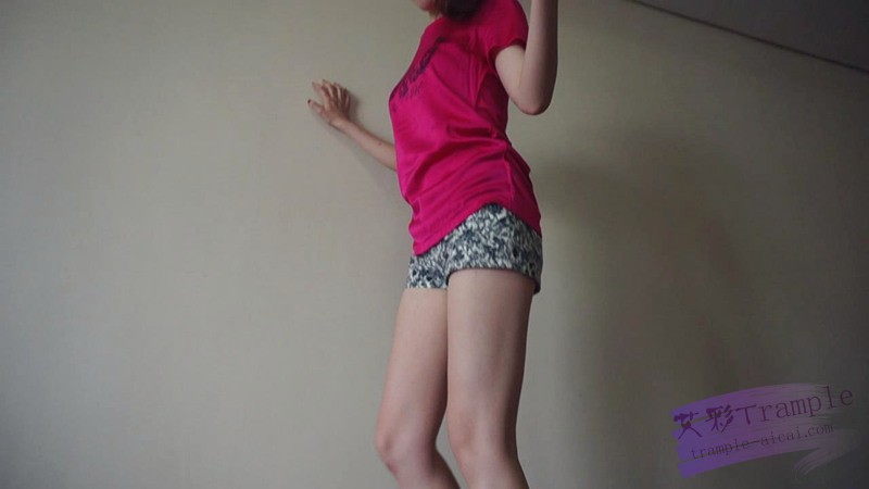 【网盘】『小妮女女』恋足妹妹,撒娇让姐姐踩自己,舔姐姐的鞋袜