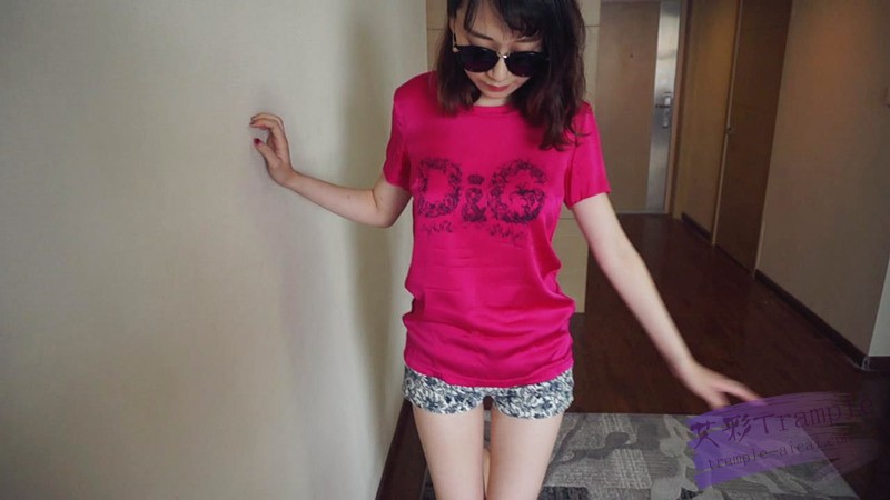 【网盘】『小妮女女』恋足妹妹,撒娇让姐姐踩自己,舔姐姐的鞋袜