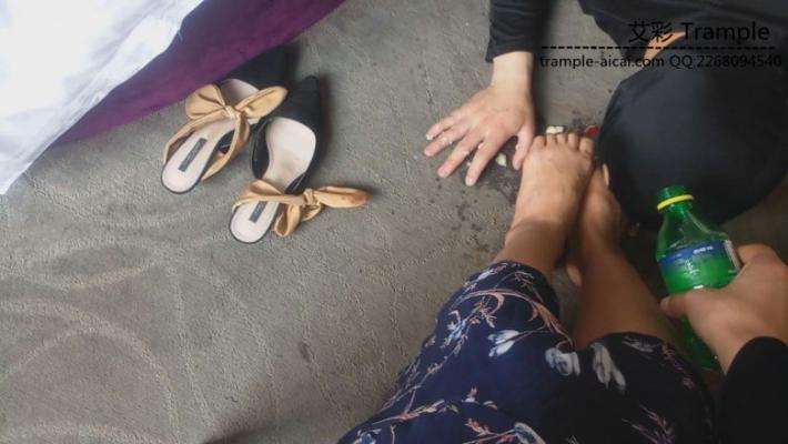 【网盘】悦悦小主调教黑丝小狗奴