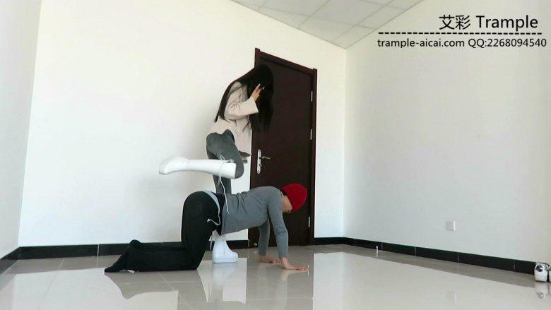 【网盘】天依女主骑乘贱狗，骑马骑脖子！