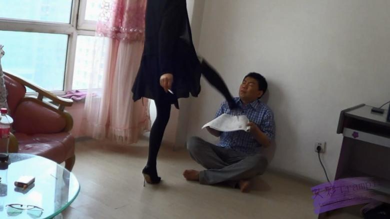 【网盘】黑冰S 黑丝高跟踩碎卷子欺负书呆子