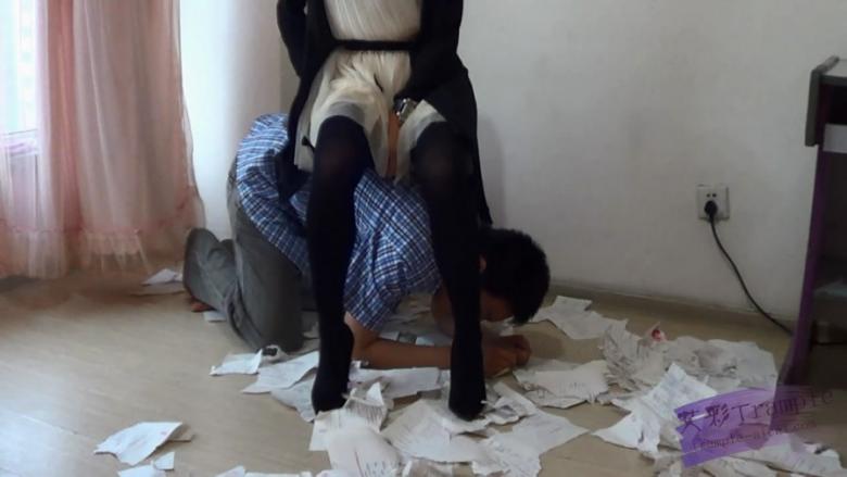 【网盘】黑冰S 黑丝高跟踩碎卷子欺负书呆子