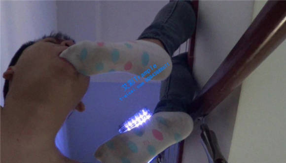 【网盘】极品臭袜子给你舔