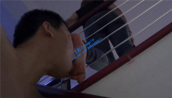 【网盘】极品臭袜子给你舔