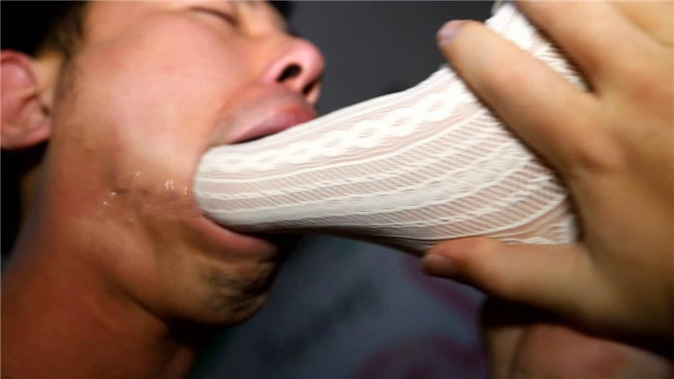 【网盘】【冰时代】喵女神洛丽塔 强制踩踏恋足 暴力KO（完整版）